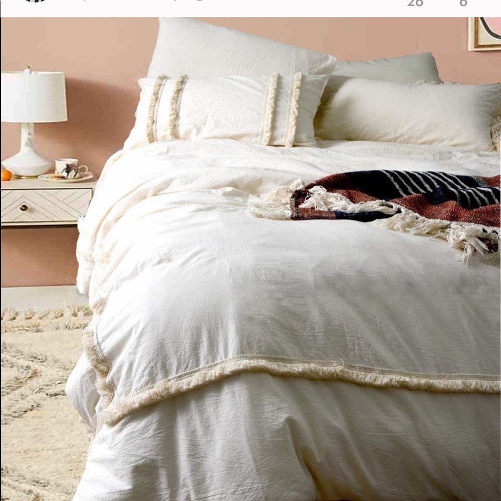 UO Ivory Fringe Queen Cotton Duvet Set